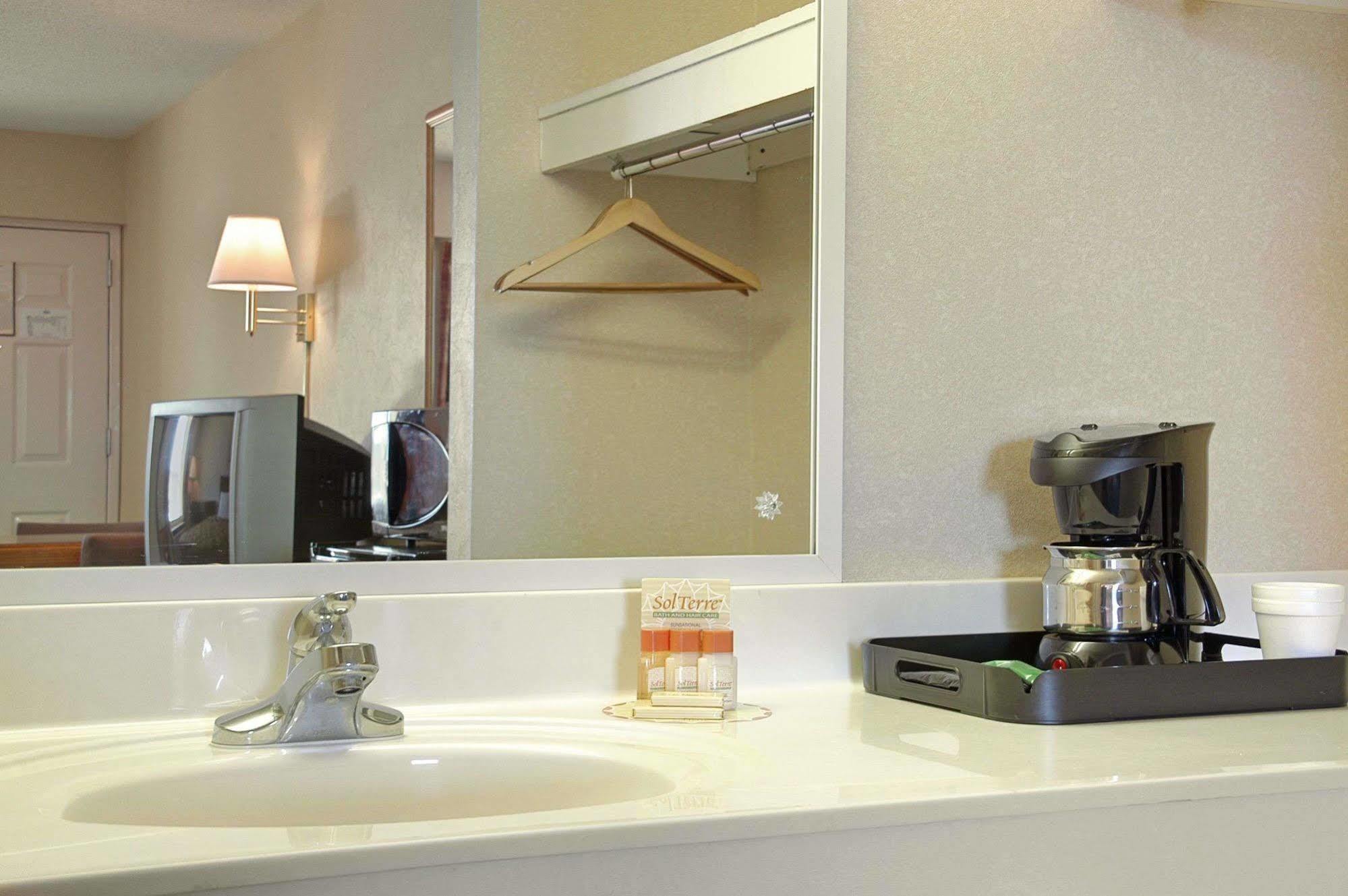 Days Inn By Wyndham Apple Valley Pigeon Forge/Sevierville Ruang foto